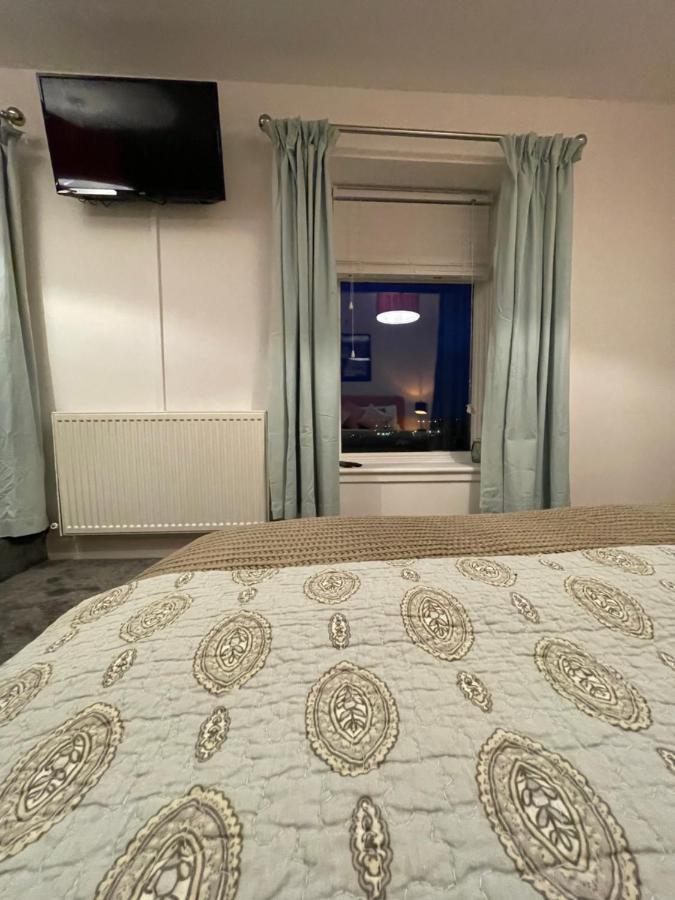 Holiday home Cheerful 2 Bedroom Townhouse With Cinema Loft