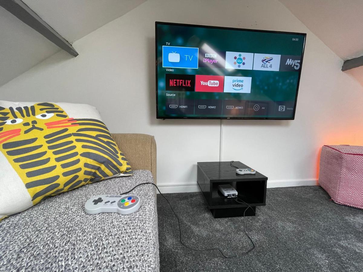 Cheerful 2 Bedroom Townhouse With Cinema Loft Holiday home *
