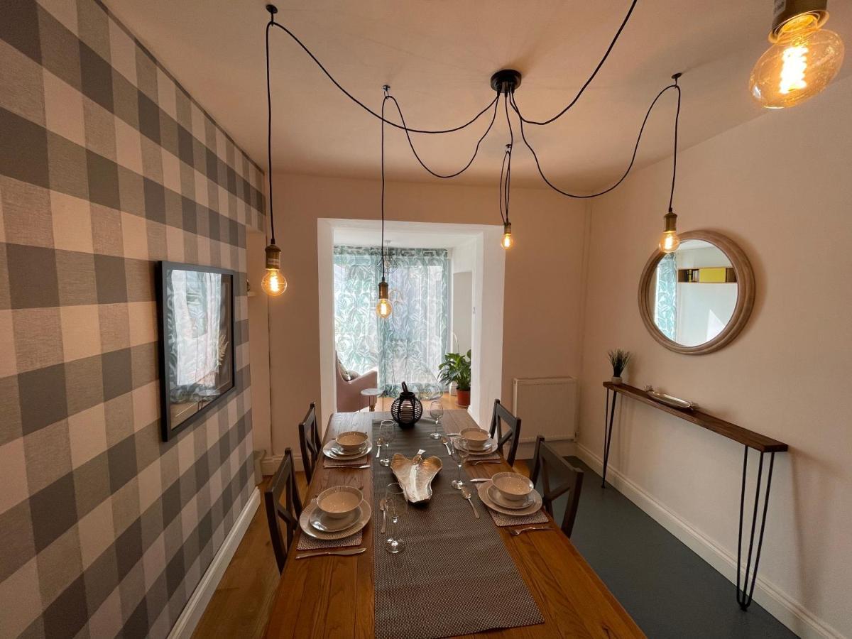 Holiday home Cheerful 2 Bedroom Townhouse With Cinema Loft *