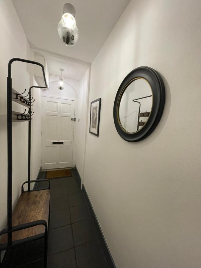 Cheerful 2 Bedroom Townhouse With Cinema Loft Holiday home Pembroke Dock